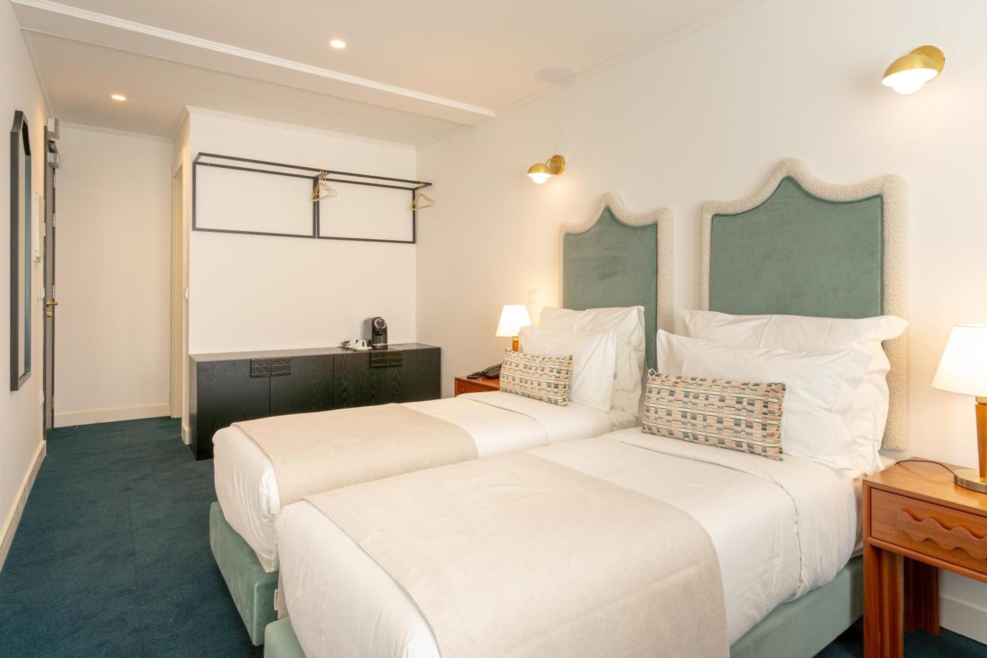 Westlight Lisboa Madalena Hotel Exterior photo
